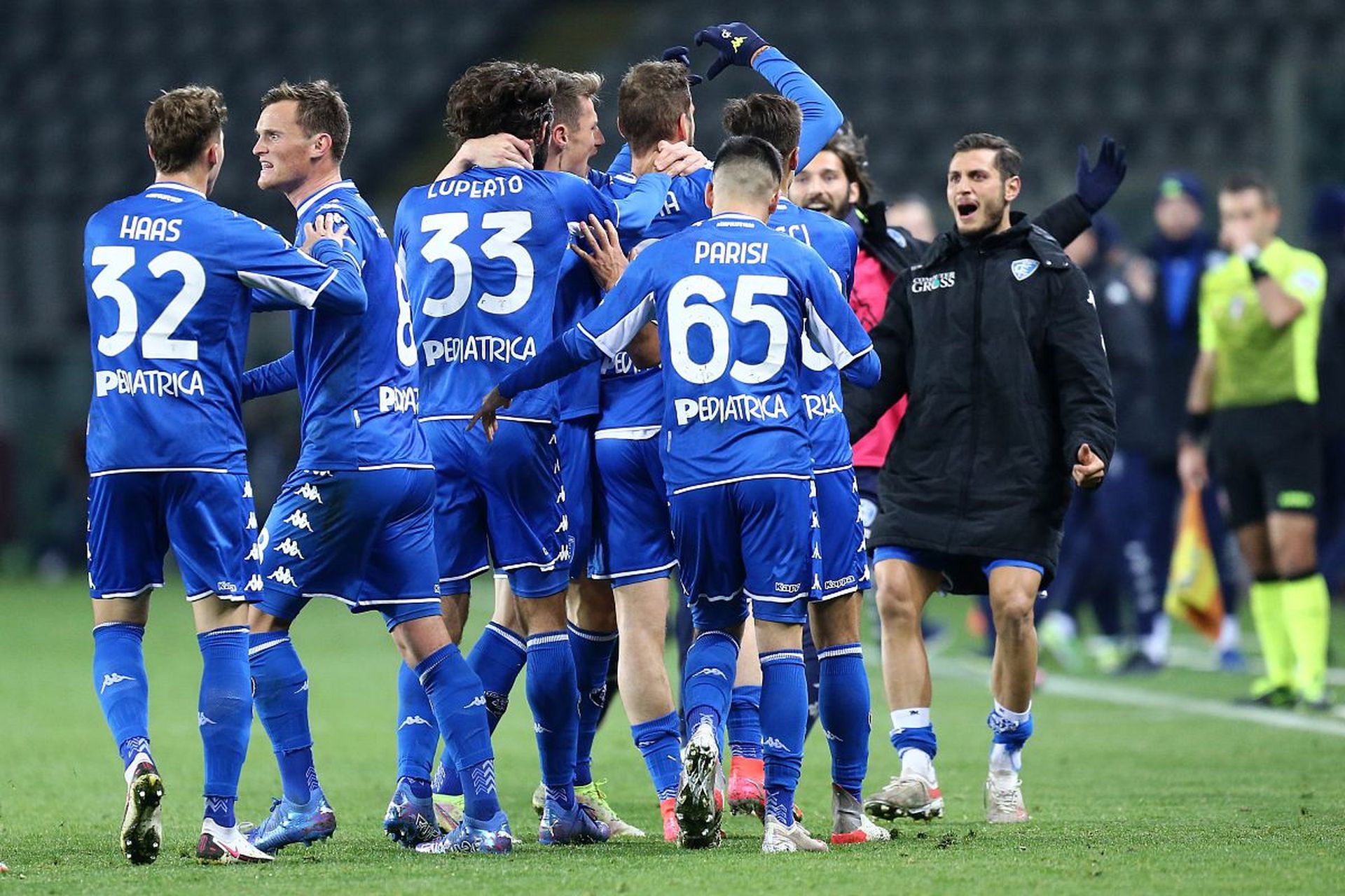 完成传球 完成传球